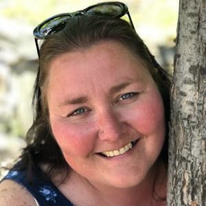 Meet your Posher, Josée